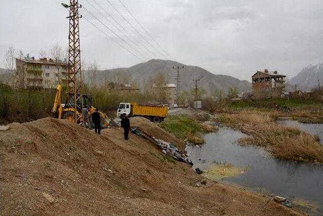 Hakkari'deki Çevre Kirliliğine Mobese Kameraları Ile Takip