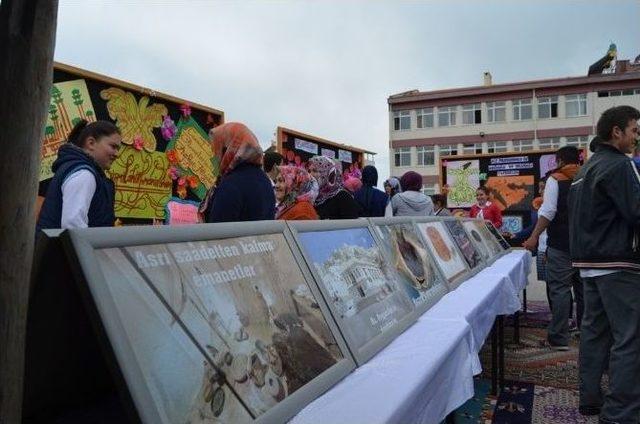 Selendi İmam Hatip’den Kutlu Doğum Etkinliği