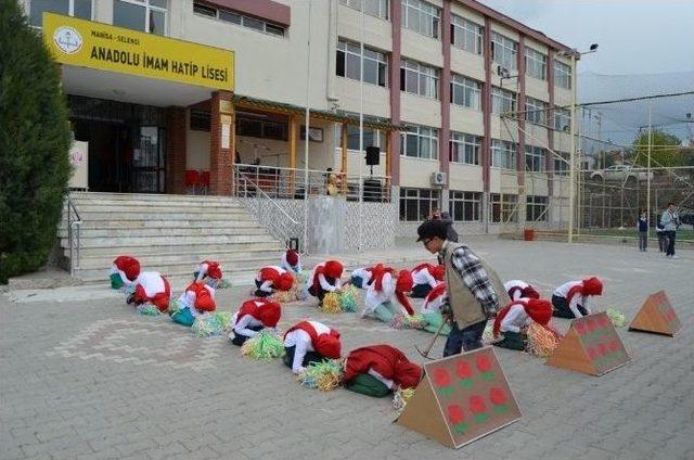 Selendi İmam Hatip’den Kutlu Doğum Etkinliği