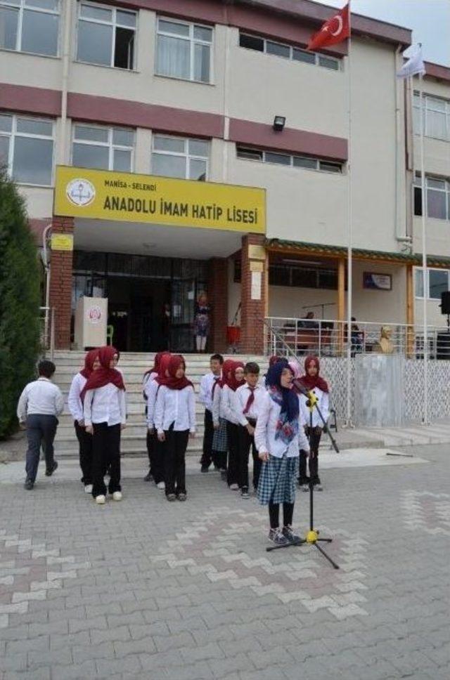 Selendi İmam Hatip’den Kutlu Doğum Etkinliği