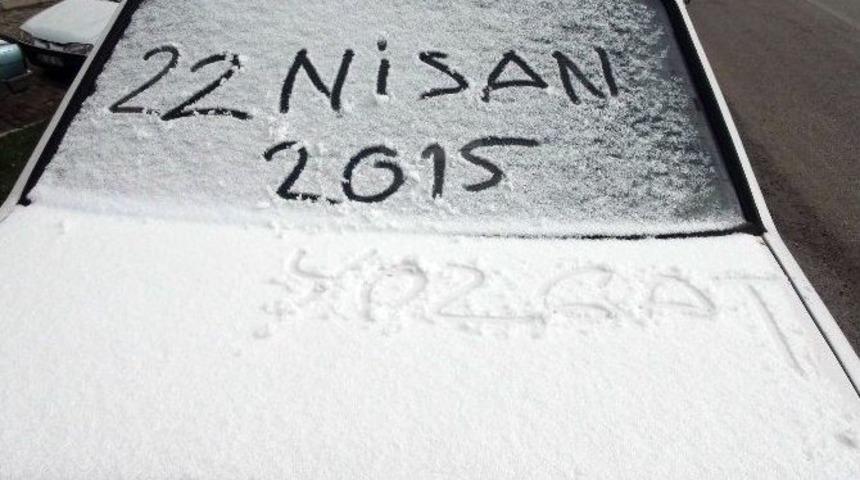 Yozgat&rsquo;ta Nisan Karı Herkesi Şaşırttı