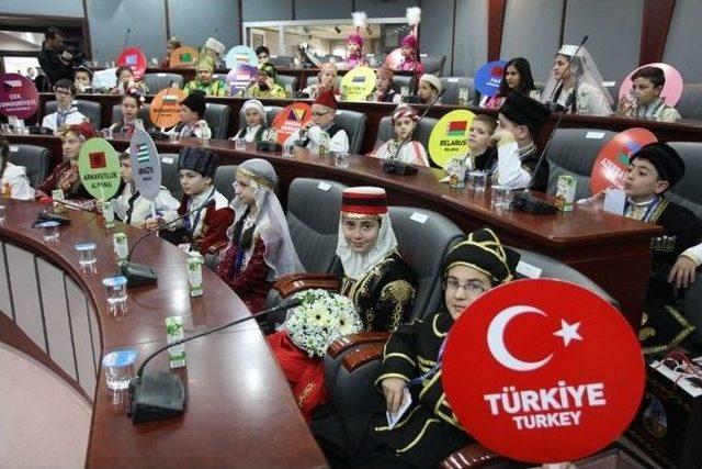 Dünya Çocukları Vali Güzeloğlu’nu Ziyaret Etti