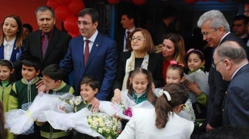 Kalkınma Bakanı Yılmaz: &ldquo;olmayan Kaynakları Da Dağıtıyorlar&rdquo;