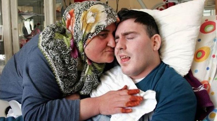 Y&uuml;z Felci Olan G&uuml;ls&uuml;m Ana&rsquo;dan İyi Haber