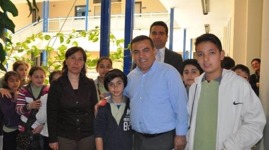Kuşadası&rsquo;nda &Ouml;ğrencilerden Belediye Turu