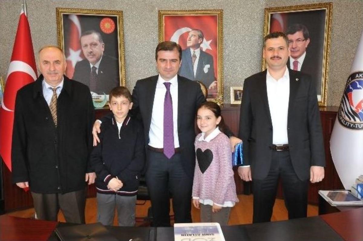 Ak&ccedil;akoca&rsquo;da Resmi Makamlar Bir G&uuml;nl&uuml;ğ&uuml;ne &Ccedil;ocuklara Devredildi