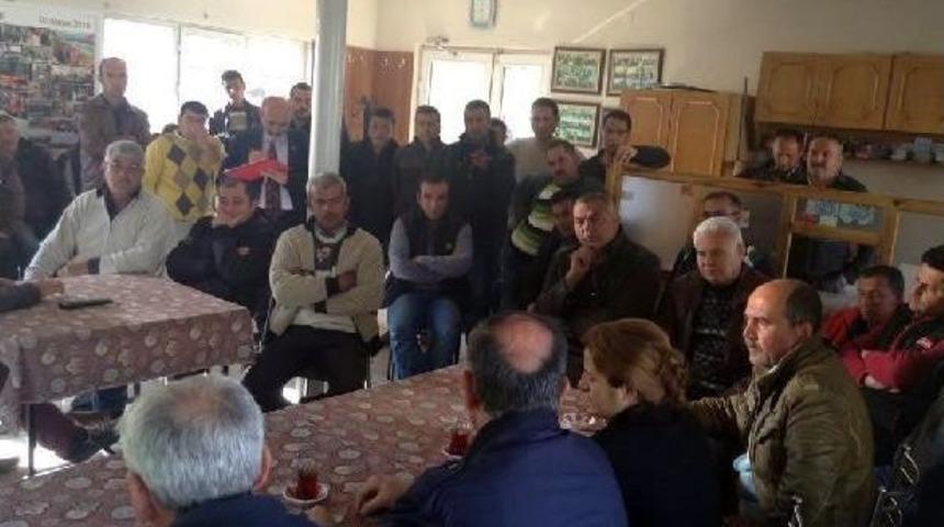 Denizli'de Taşeron Karayolu Iş&ccedil;ileri Iş Bıraktı