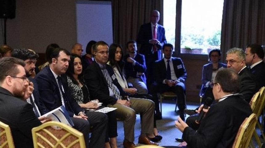 Başkan Uğur, Yatırımcılarla G&ouml;r&uuml;şt&uuml;