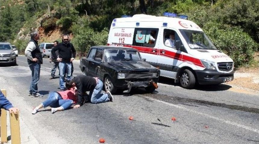 Marmaris&rsquo;te Trafik Kazası: 2 Yaralı