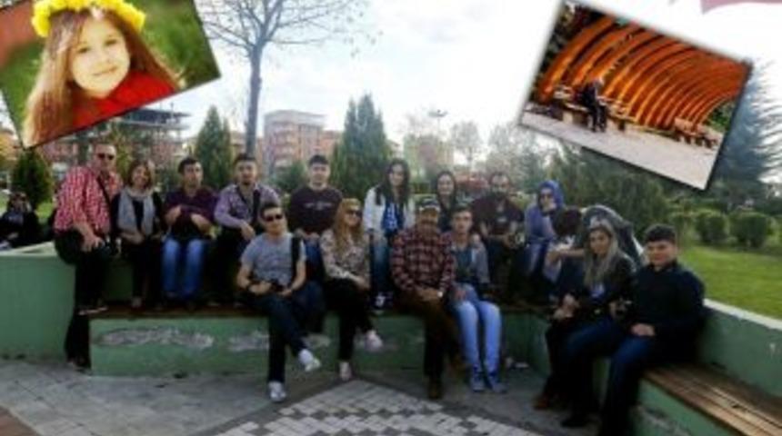 Fotoğraf&ccedil;ı G&ouml;z&uuml;yle Abdullah G&uuml;l Parkı