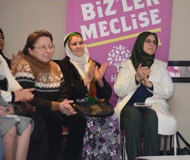 Hdp’Den Halaylı-Türkülü Kadın Seçim Bildirgesi