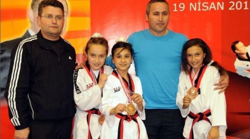 Taekwondo Da, Kastamonulu Sporculardan B&uuml;y&uuml;k Başarı