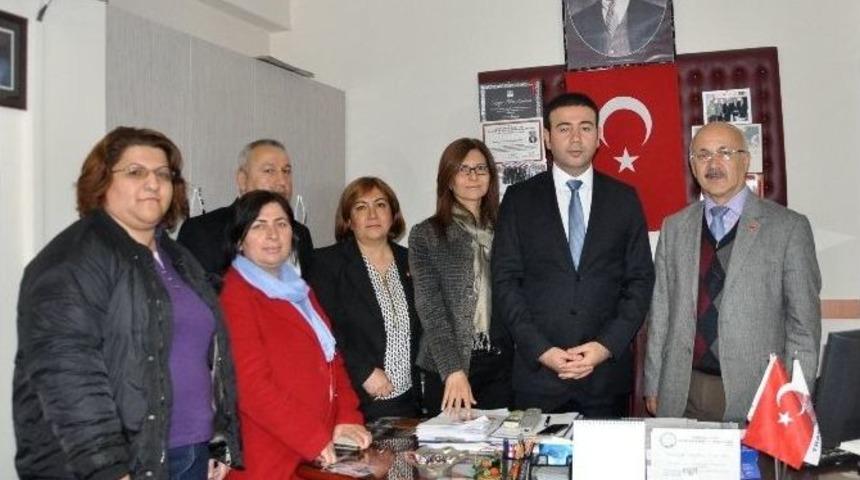 Chp&rsquo;li Adaylardan Muhtarlara &ldquo;elinizi G&uuml;&ccedil;lendireceğiz&rdquo; S&ouml;z&uuml;