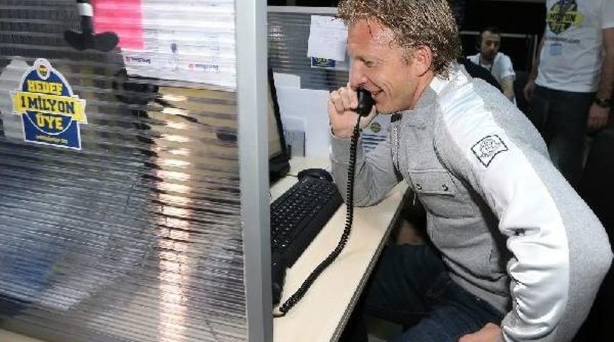 Fenerbah&ccedil;eli Futbolcular "hedef 1 Milyon &Uuml;ye" Projesini Anlattı