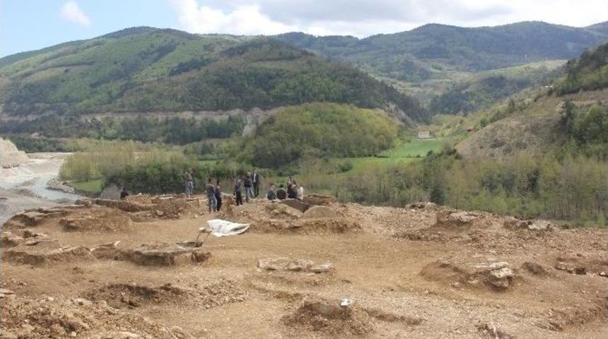 Sinop&rsquo;ta Bulunan Mezarlar Roma D&ouml;nemine Ait