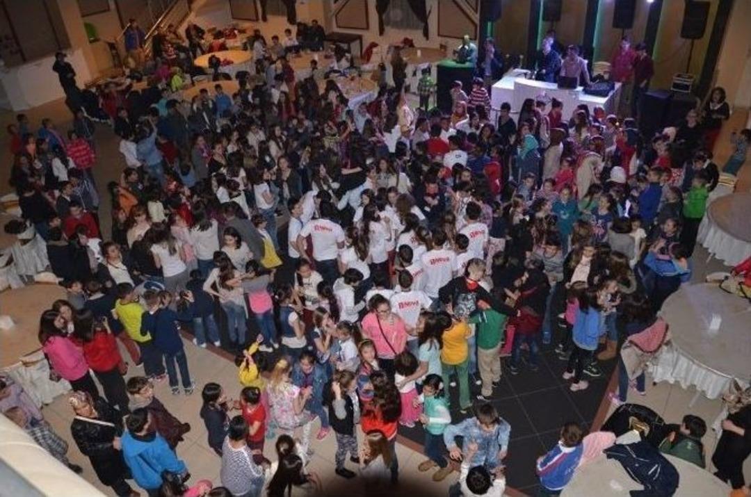 Farklı Diller Farklı Renklerle Erenler&rsquo;de