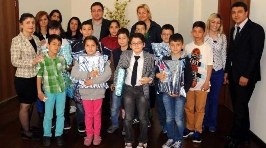 Minik Kazım B&uuml;y&uuml;kşehir Belediye Başkanı Oldu