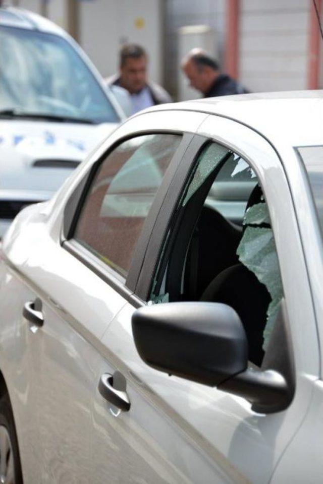 Otomobilin Camı Kırıldı, 40 Bin Lira Çalındı 2