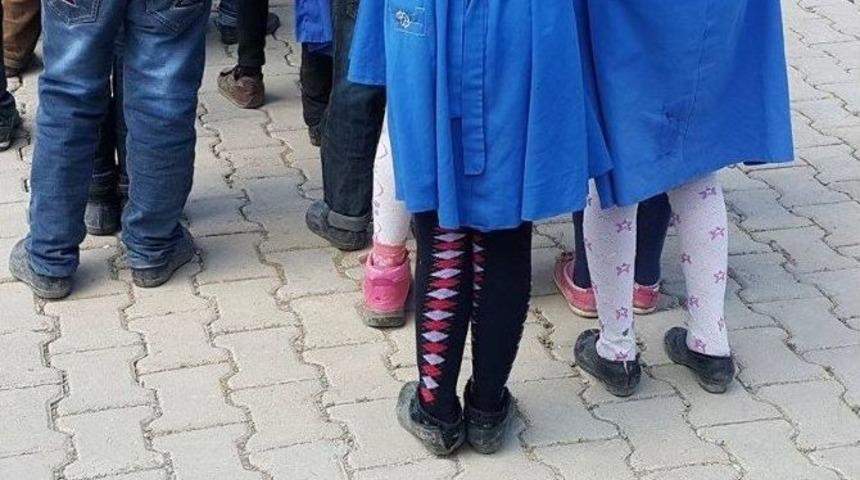 (&ouml;zel Haber) Yırtık Ayakkabılı Kardelenler Provada