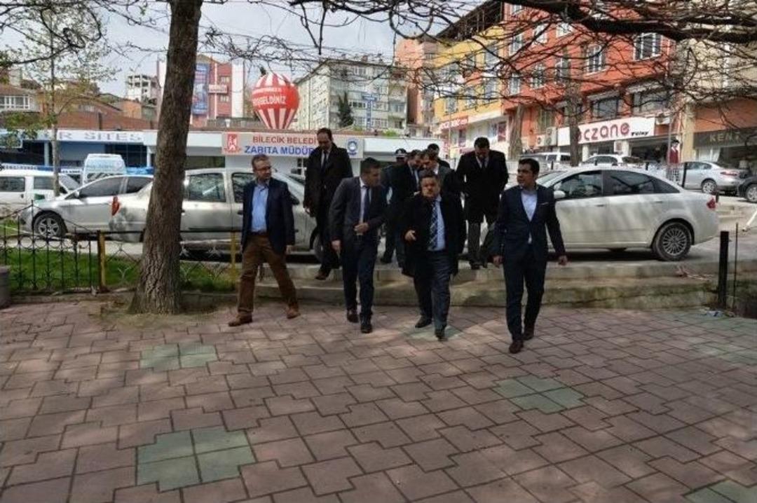 Başkan Yağcı D&uuml;n Tahliye Edilen &Ccedil;ay Bah&ccedil;esinde İncelemelerde Bulundu