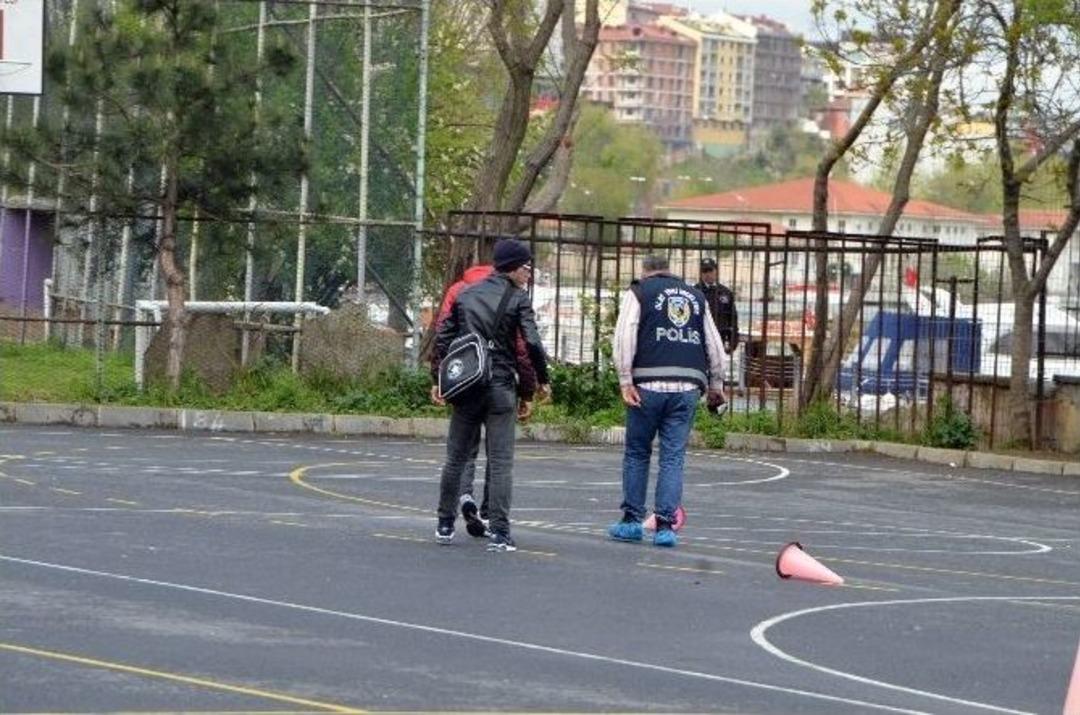 Lisede Pompalı Dehşeti: 3 &Ouml;ğrenci Yaralı