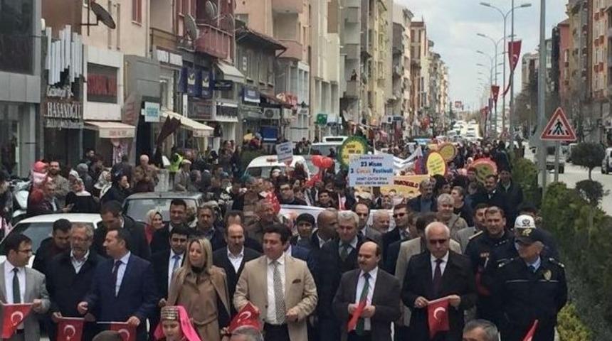 Boz&uuml;y&uuml;k&rsquo;te &Ccedil;ocuk Festivali B&uuml;y&uuml;k Coşkuyla Başladı
