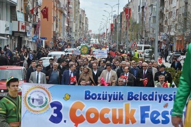 Bozüyük’te Çocuk Festivali Büyük Coşkuyla Başladı