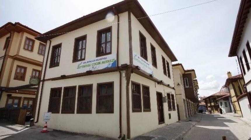 Zeytindalı &Ccedil;ocuk Merkezi A&ccedil;ılıyor