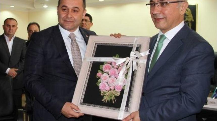 Ak Partili Elvan&rsquo;dan Mhp&rsquo;li Alanya Belediye Başkanı Y&uuml;cel&rsquo;e Ziyaret