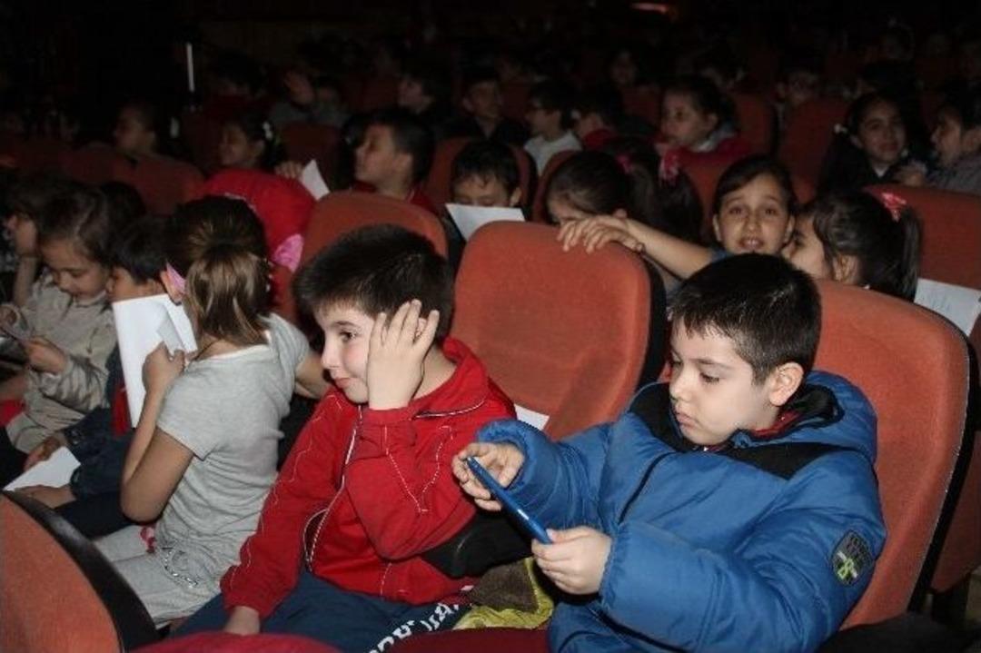 Minik &Ouml;ğrenciler Klasik M&uuml;zikle Buluştu