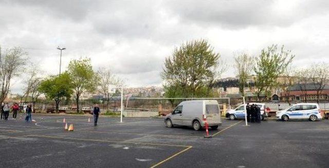 Fotoğraflar // Lisede Dehşet: 2 Öğrenci Okul Bahçesinde Pompalı Tüfekle Vuruldu