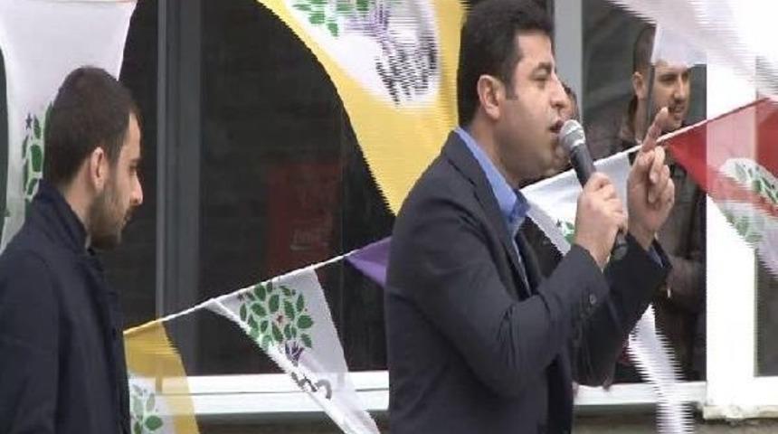 Demirtaş, Esenler'de Konuştu