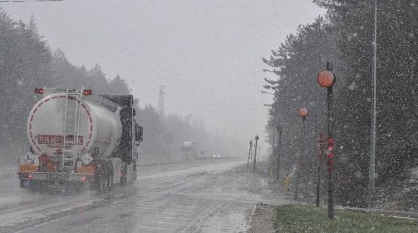 Bolu Dağı&rsquo;nda Kar Yağışı Etkili Oldu