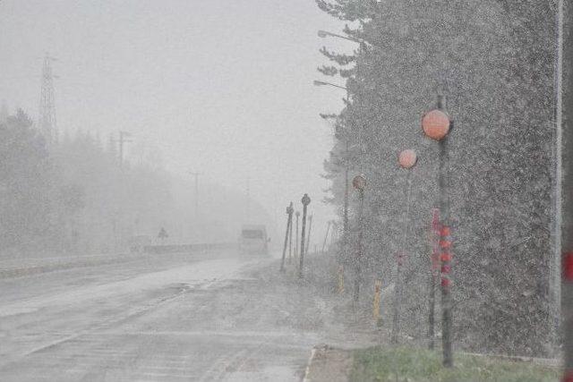 Bolu Dağı’nda Kar Yağışı Etkili Oldu