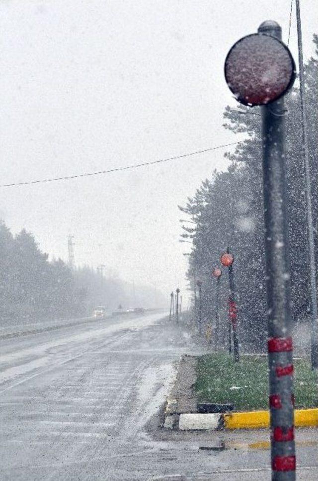 Bolu Dağı’nda Kar Yağışı Etkili Oldu