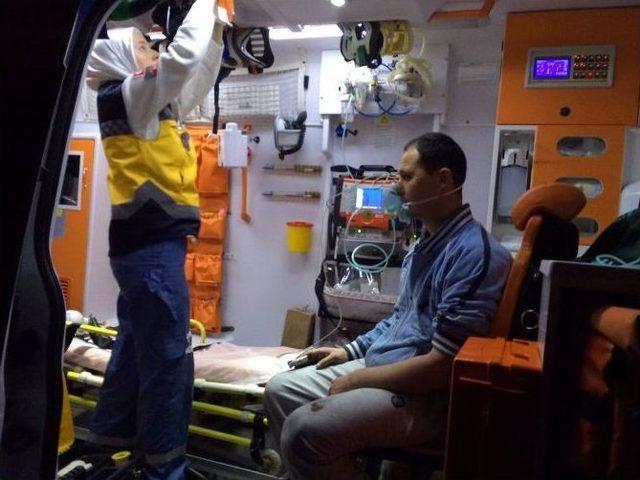 Uyuduğu Sırada Alev Alev Yanan Evden Komşusu Kurtardı 3