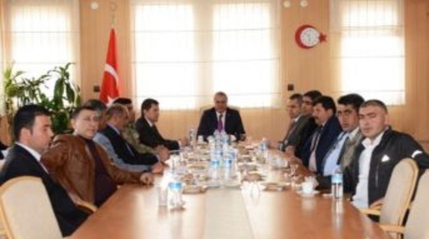 Vali Deniz, Genel Se&ccedil;imler &Ouml;ncesi Siyasi Partilerin İl Başkanları İle Bir Araya Geldi