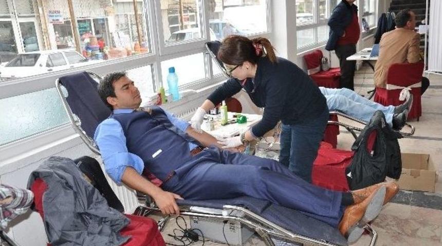 Kaymakamlık Personeli Kan Bağışında Bulundu