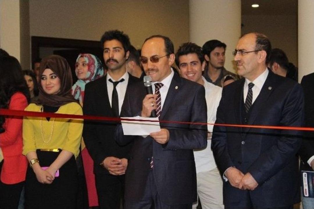 Atanabilme Kaygısı&rsquo;na &ldquo;formasyondeformasyon&rdquo; Sergisi