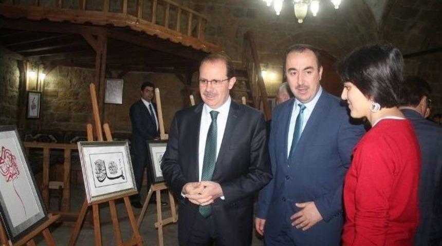 Bayburt Anadolu İmam Hatip Lisesi Ebru Ve Hat Sanatı Sergisi A&ccedil;tı