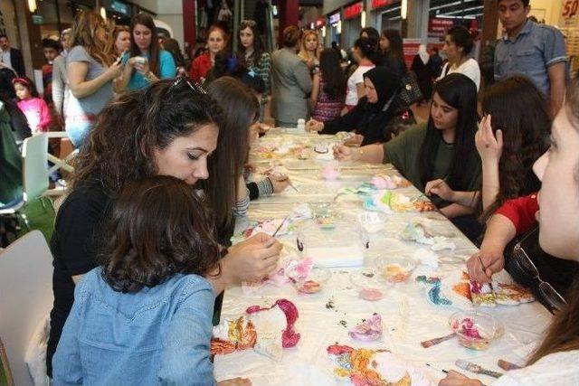 Forum Gaziantep’te Kadınların Elinden Rengarenk Masklar