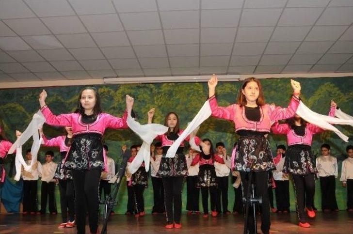 Gkv’de 23 Nisan Halayı G2