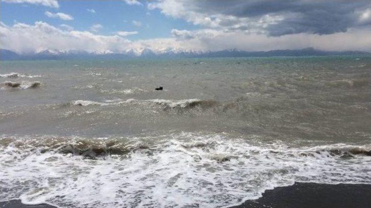 Barış Ve Kardeşlik İçin Van Gölünü Yüzdü G4