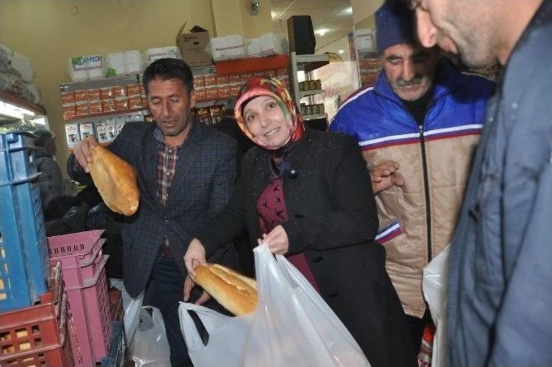 Ağrı Belediyesi&rsquo;nden Halk Ekmeği Satışı