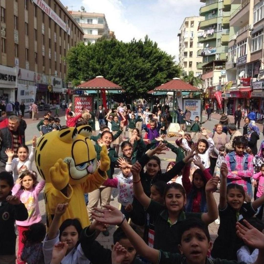 Tarsus&rsquo;ta 23 Nisan Coşkusu