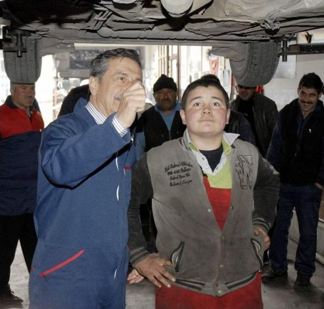 Bu Defa Belediye Başkanı &Ccedil;ocukların Yerine Ge&ccedil;ti