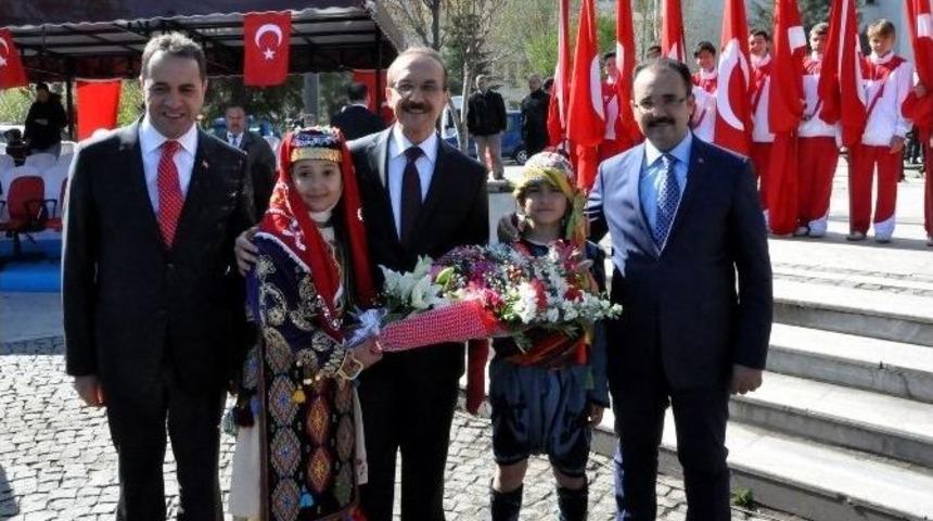 Uşak&rsquo;ta 23 Nisan Kutlamaları