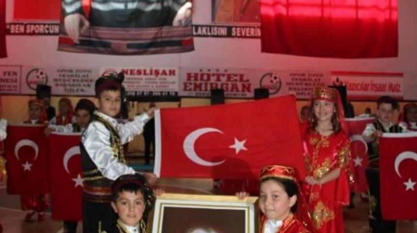 Vali Koltuğuna Oturdu, Dondurma Istedi (2)