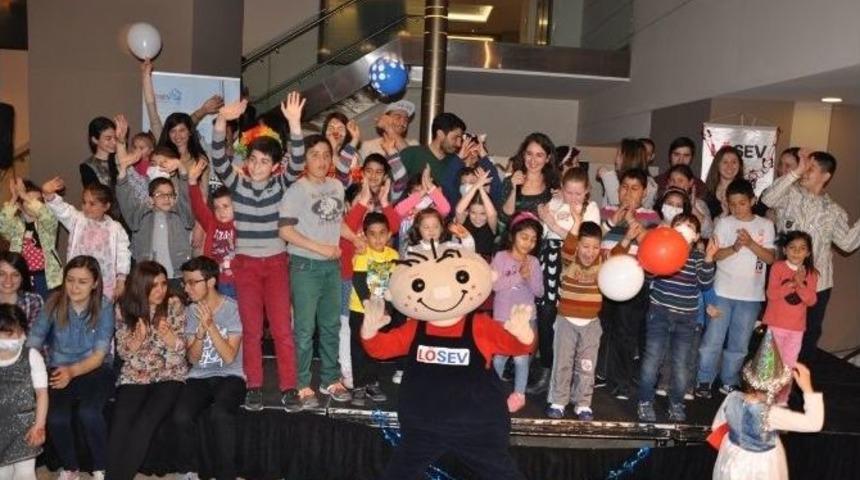 L&ouml;sev &Ccedil;ocuklarla 23 Nisanı Kutladı