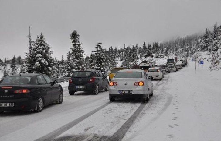 Seydişehir-antalya Yolu Kar Nedeniyle Trafiğe Kapandı G2